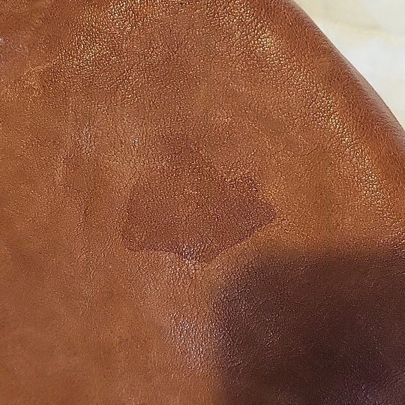 BERACAMY LEATHER TOTE - Picture 7 of 13